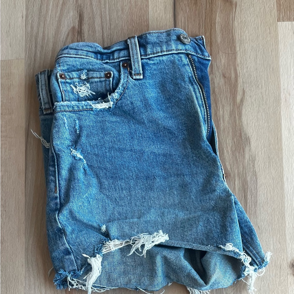 Abercrombie & Fitch High Rise 4” Short